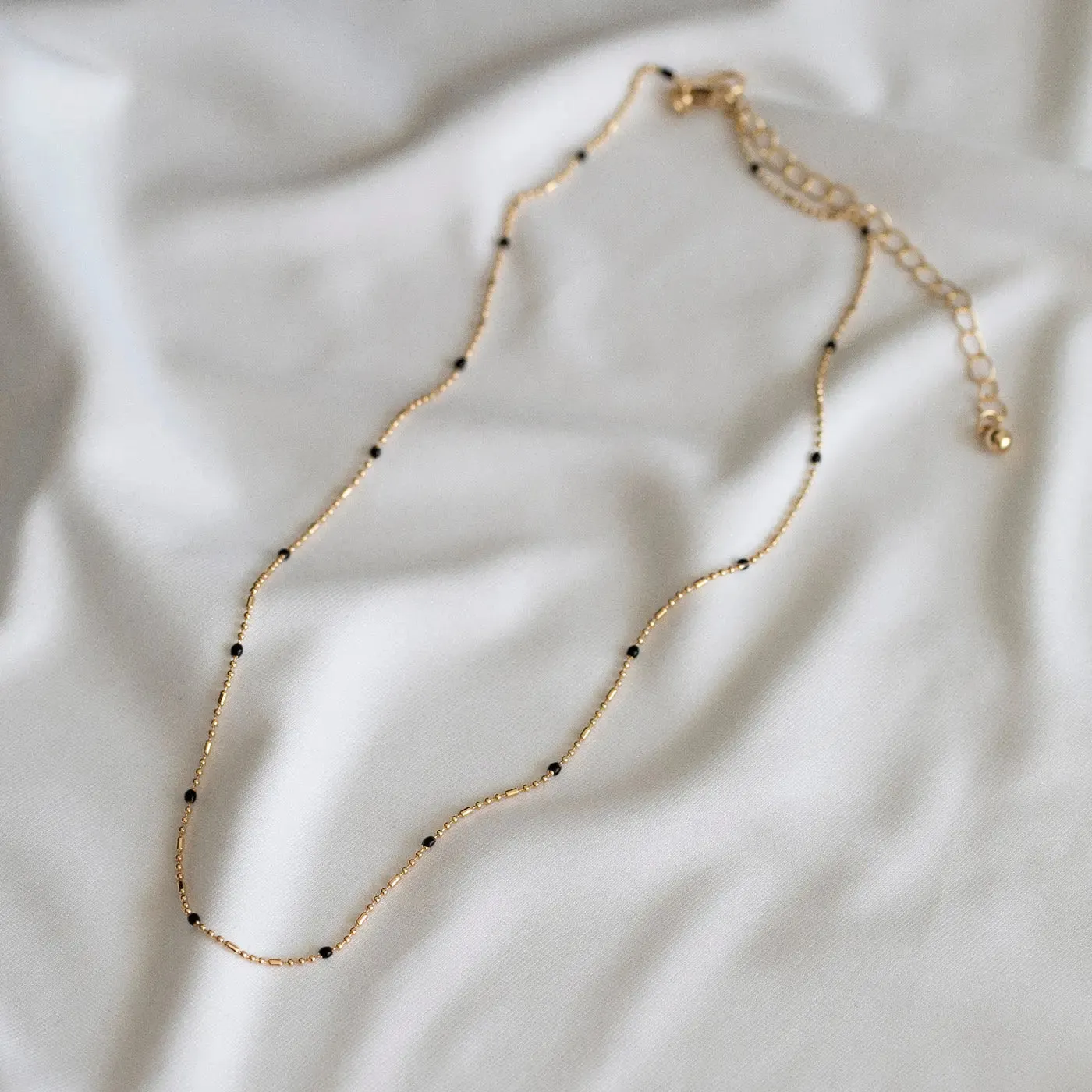 Bead Necklace Minimalistic - Black