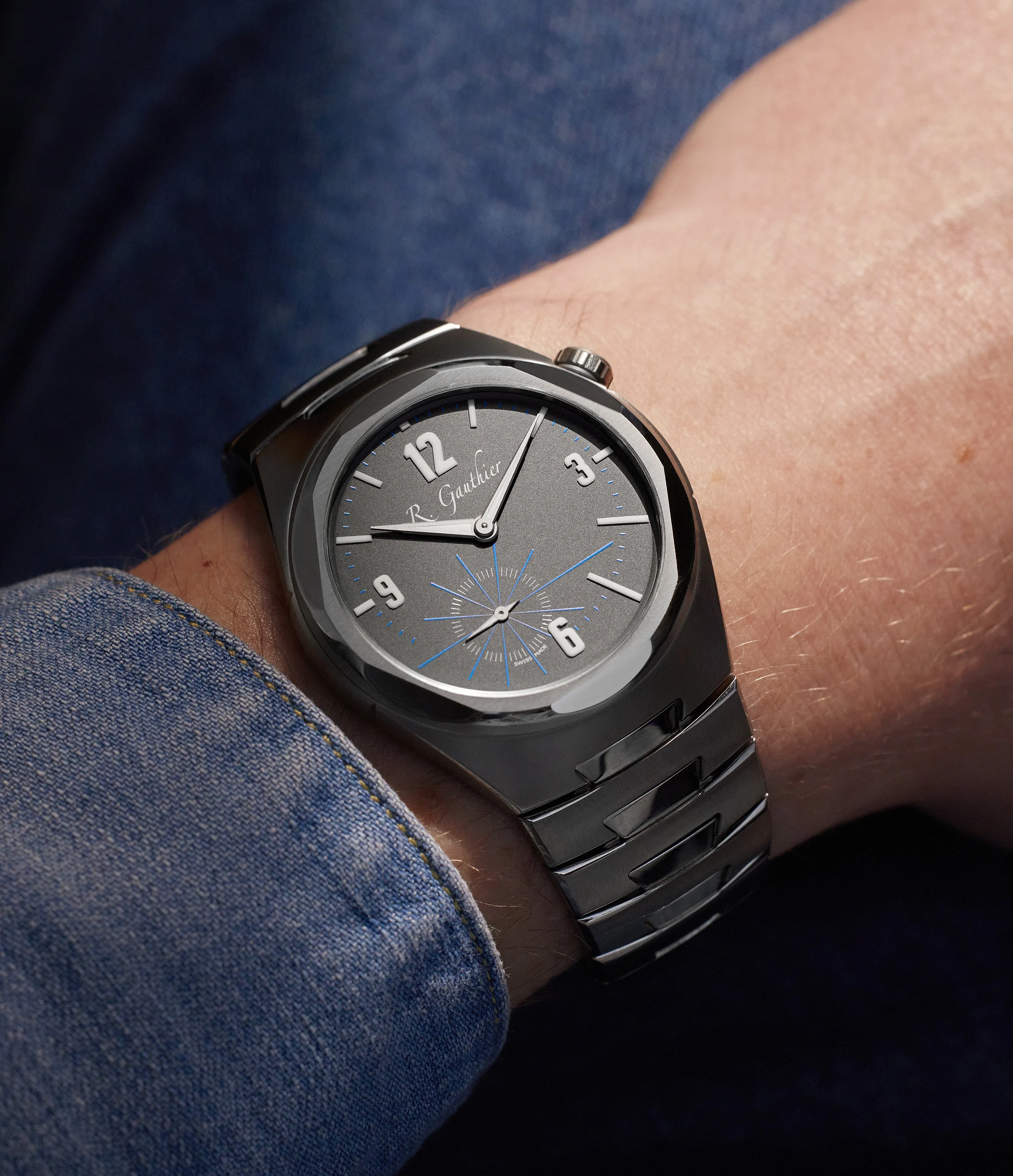 Continuum | Titanium