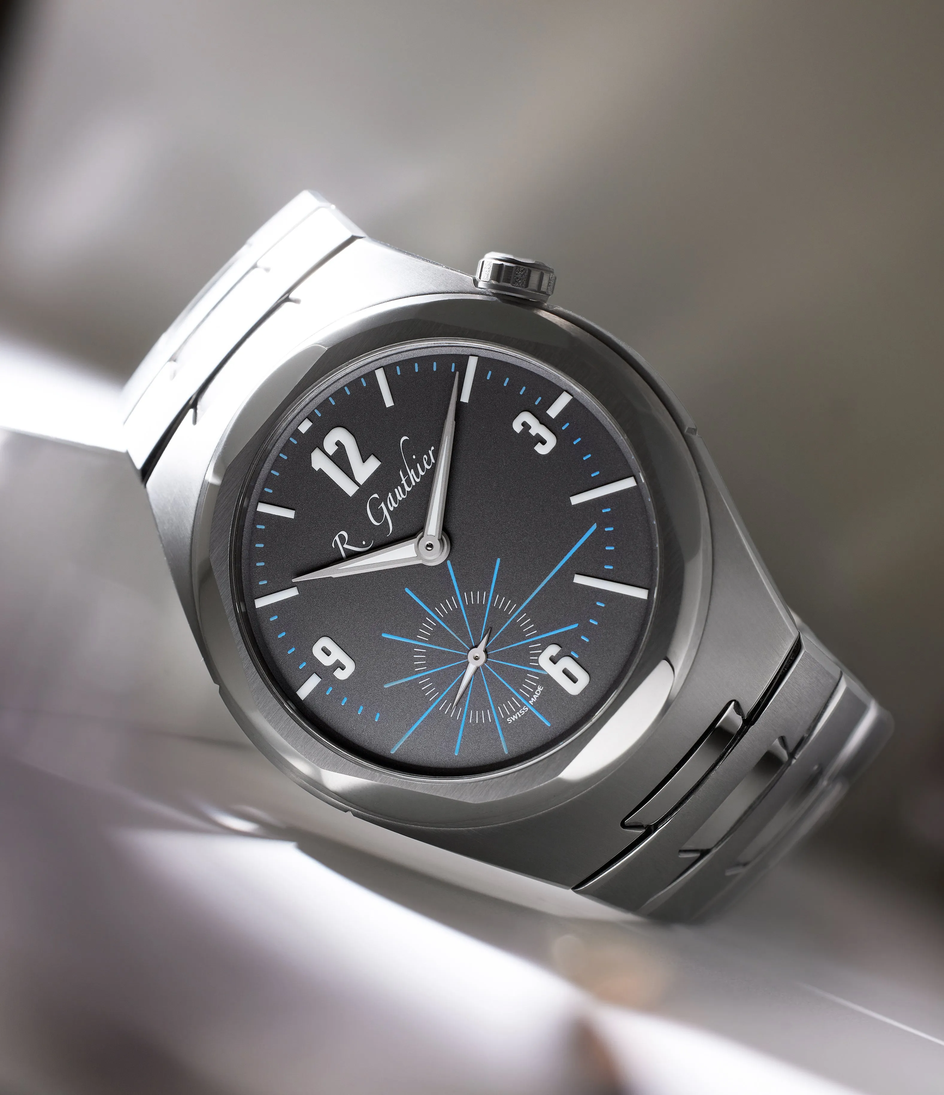 Continuum | Titanium