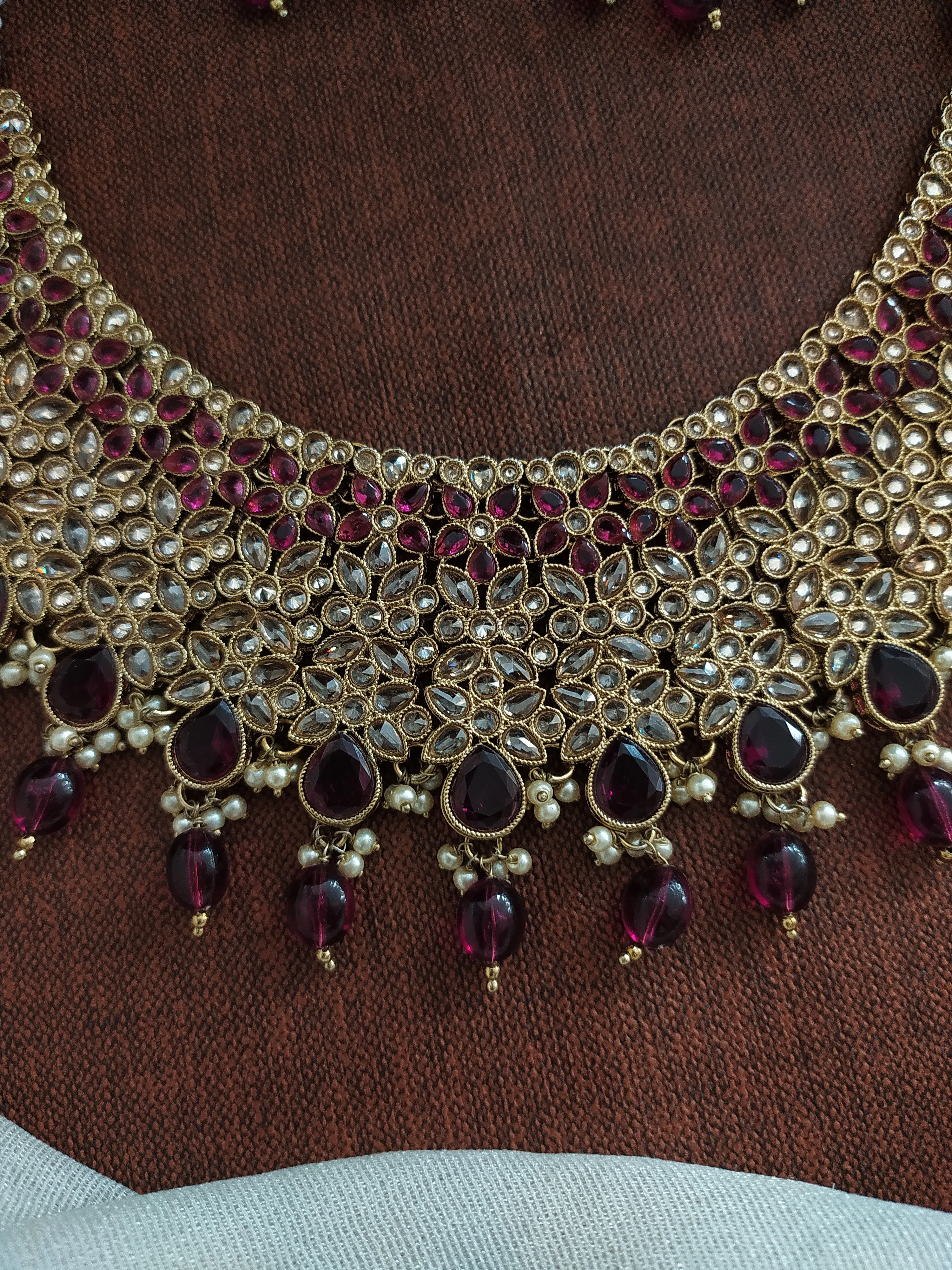 Gorgeous Mehandi Necklace With  Charming Accessories