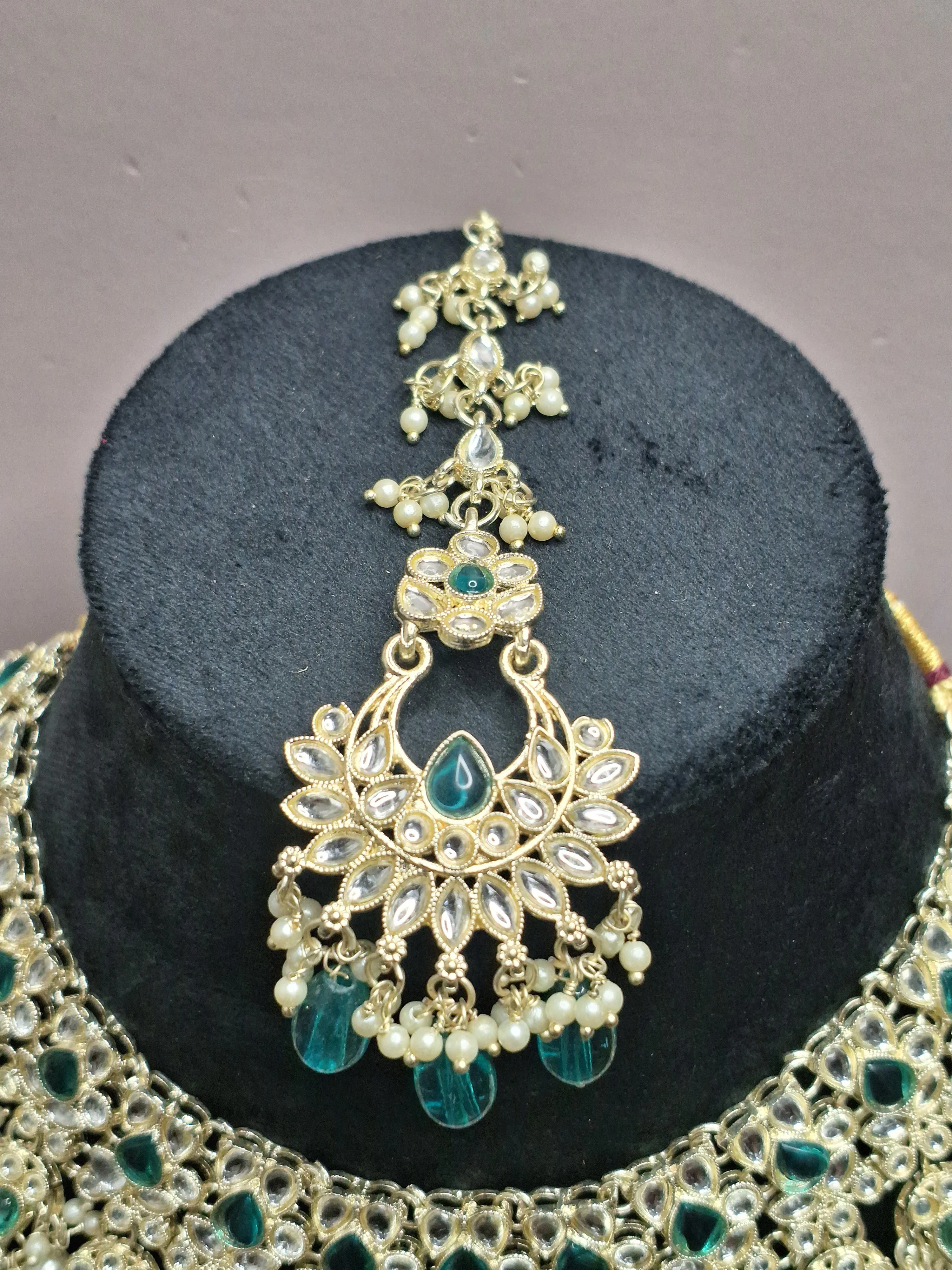 Green colour Silver Plated Kundan Necklace with Earring & Maang Tikka