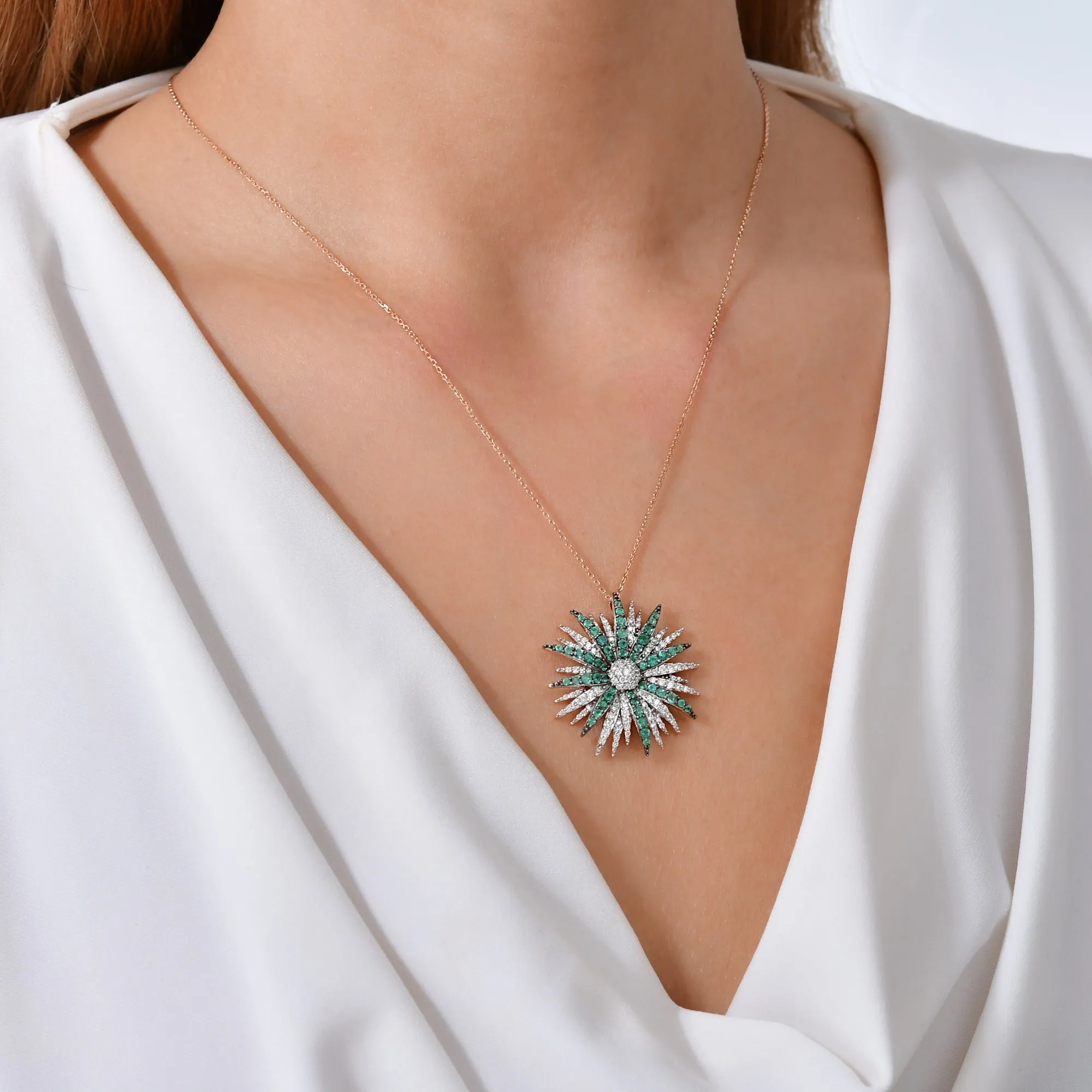 HERA GOLD EMERALD DIAMOND NECKLACE