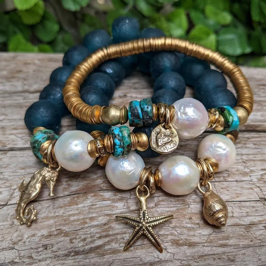 Turquoise & White Edison Pearl Elastic Bracelet with Heart Charm