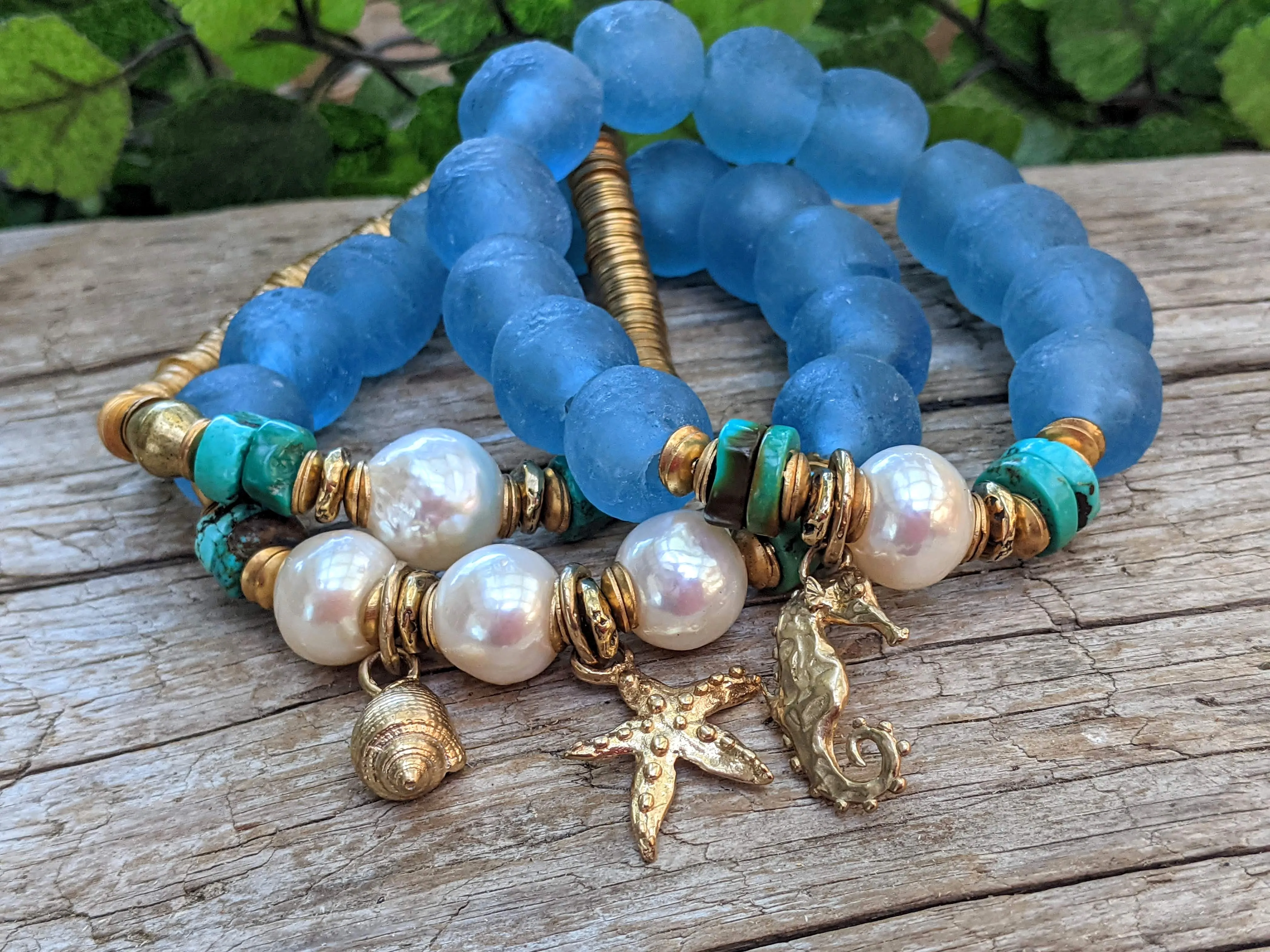 Turquoise & White Edison Pearl Elastic Bracelet with Heart Charm