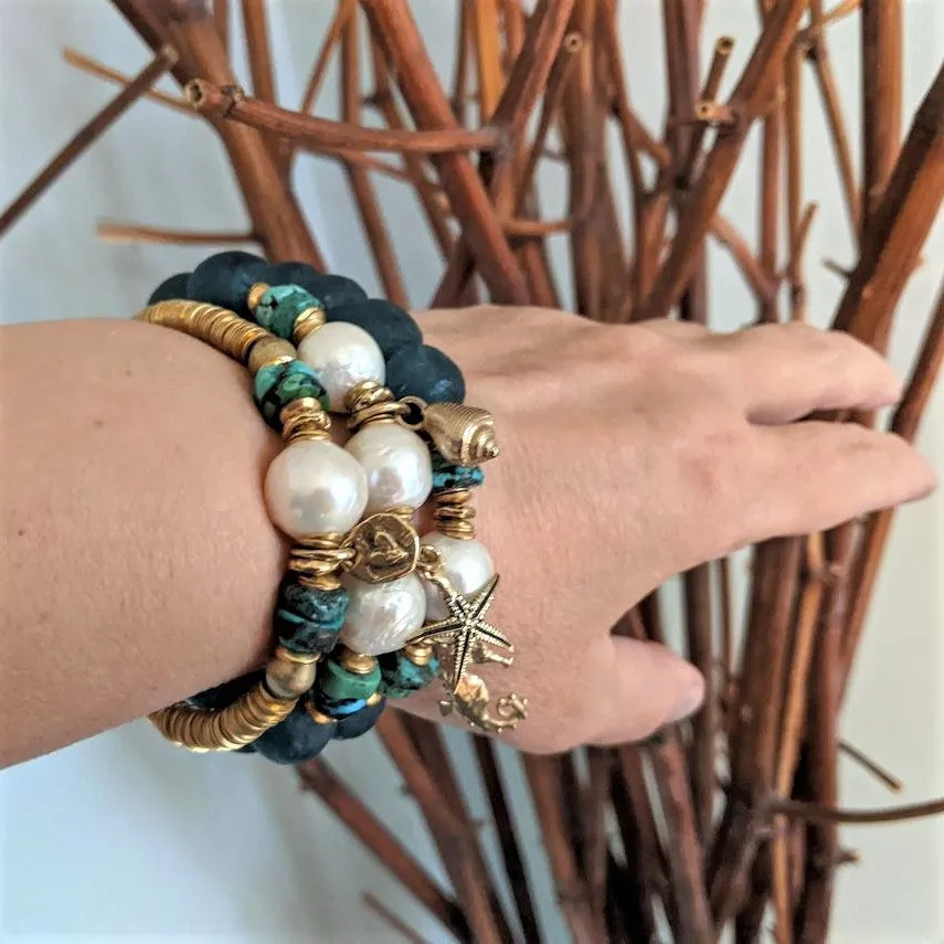 Turquoise & White Edison Pearl Elastic Bracelet with Heart Charm