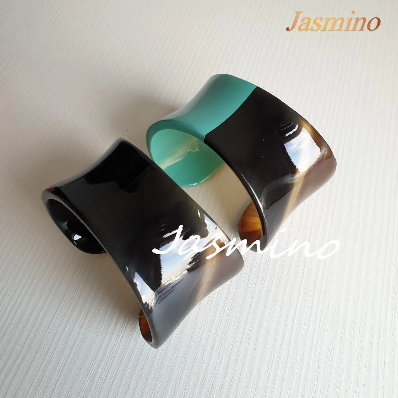 Unique Bracelet Cuff J17469, Handmade Buffalo Horn Product from Vietnam